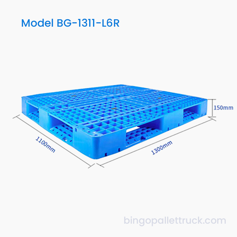 Slagfast 1300x1100 mm plastpall bygget for røff lagerhåndtering