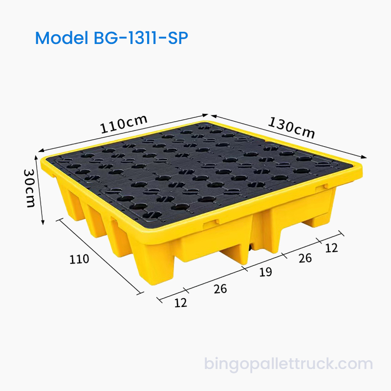 1300x1100 mm lekkasjesikker plastpall med gitteroverflate for IBC-vesker
